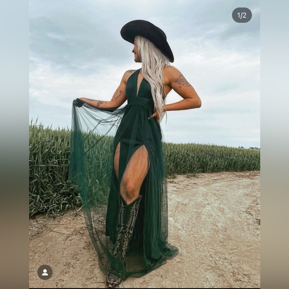 Black dress from Bucksinbabes